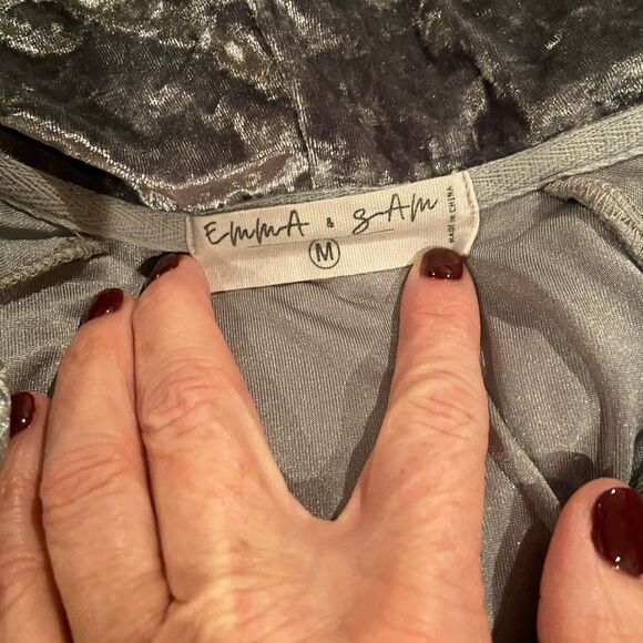 COPY - Emma & Sam Velvet Hoodie size Medium - Picture 5 of 5